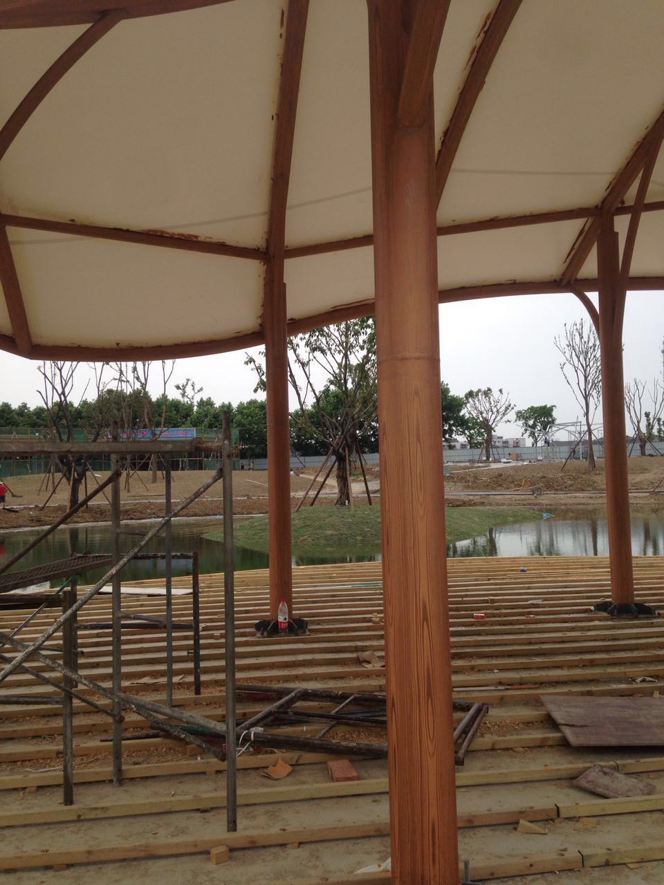 葫芦岛湿地公园凉亭仿木纹项目